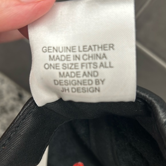 Vintage Leather Ottawa Senators Ball Cap - Picture 5 of 7